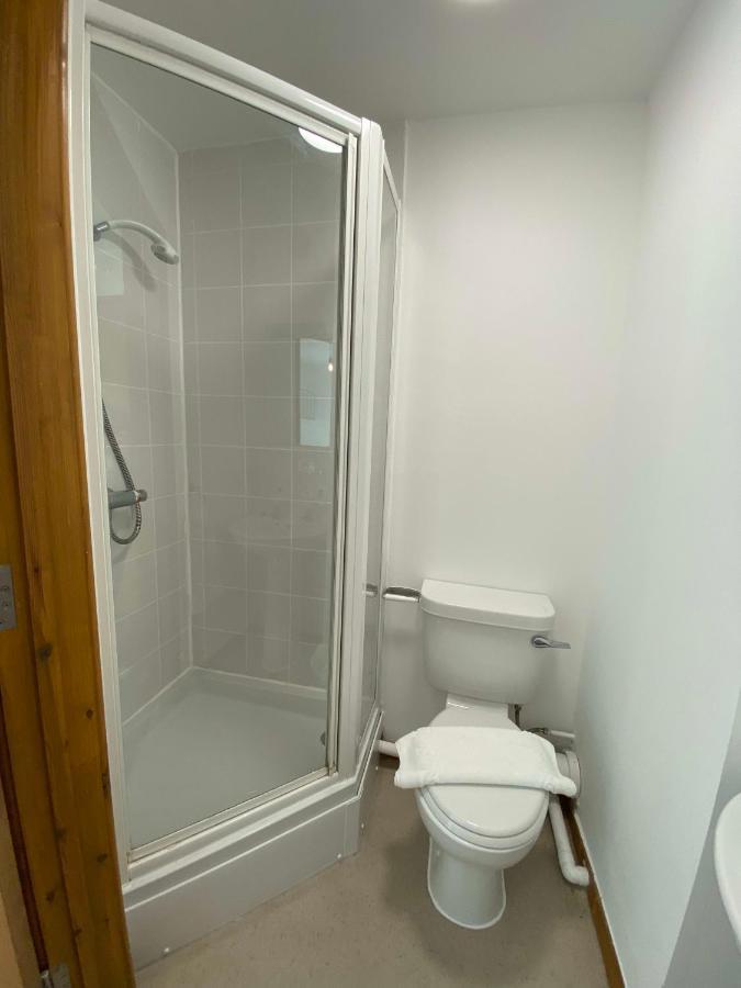 Regency Hall Smart Cheltenham Ensuite Rooms b Buitenkant foto